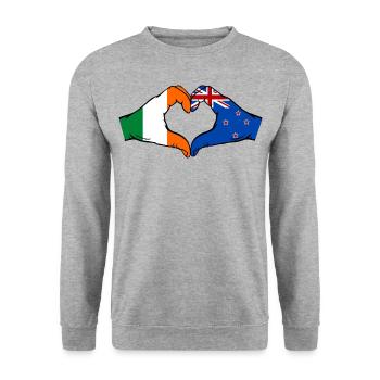 Irland Neuseeland Flagge Hände Herzform - Unisex Pullover - Weißgrau meliert - Vorne - Alina (178cm) & Michal (187cm)