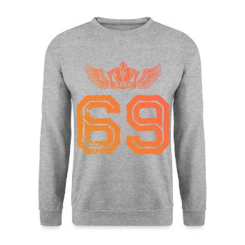 69 Zahl Krone - Unisex Pullover - Weißgrau meliert - Vorne - Alina (178cm) & Michal (187cm)
