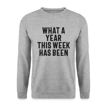 Was für ein Jahr diese Woche war lustig zu sagen - Unisex Pullover - Weißgrau meliert - Vorne - Alina (178cm) & Michal (187cm)
