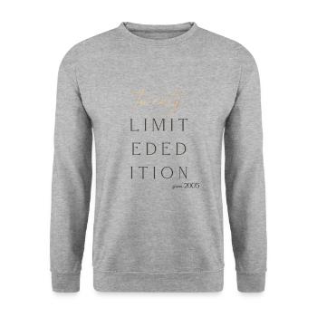 20. Geburtstag limited edition since 2005 Geschenk - Unisex Pullover - Weißgrau meliert - Vorne - Alina (178cm) & Michal (187cm)