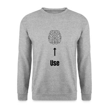 Use Brain / Mit einem ikonischen Hirn-Grafikdesign - Unisex Pullover - Weißgrau meliert - Vorne - Alina (178cm) & Michal (187cm)