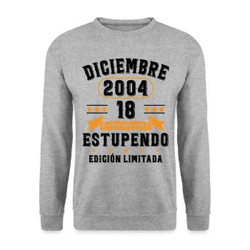 18 Ans Anniversaire Vintage Né(e) en Décembre 2004 - Sweat-shirt Unisexe - gris chiné - Devant - Alina (178cm) & Michal (187cm)