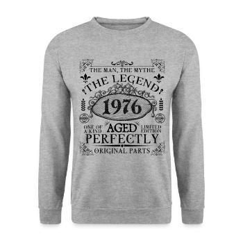 1976| Die Legende seit 1976 Geburtstag - Unisex Pullover - Weißgrau meliert - Vorne - Alina (178cm) & Michal (187cm)