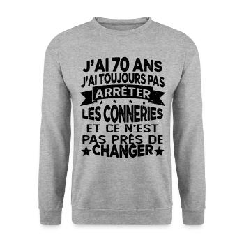 j'ai 70 ans j'ai toujour pas arrêter les conneries - Sweat-shirt Unisexe - gris chiné - Devant - Alina (178cm) & Michal (187cm)