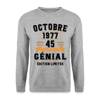 45 Ans Anniversaire Vintage Né(e) en Octobre 1977 - Sweat-shirt Unisexe - gris chiné - Devant - Alina (178cm) & Michal (187cm)