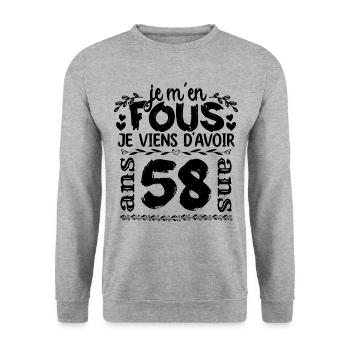 J’ai 58 ans | Je m'en fous j'ai 58 ans - Sweat-shirt Unisexe - gris chiné - Devant - Alina (178cm) & Michal (187cm)