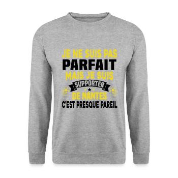 Pas Parfait mais Je suis Supporter de Nantes - Sweat-shirt Unisexe - gris chiné - Devant - Alina (178cm) & Michal (187cm)