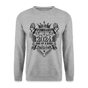 Anniversaire Février 2024 né en Février 2024 - Sweat-shirt Unisexe - gris chiné - Devant - Alina (178cm) & Michal (187cm)