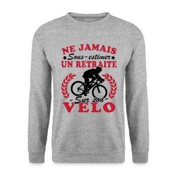 Ein Rentner auf dem Rad Humor Radfahrer im Ruhestand - Unisex Pullover - Weißgrau meliert - Vorne - Alina (178cm) & Michal (187cm)