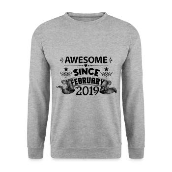 February 2019 | Awesome 2019 | born in February - Sweat-shirt Unisexe - gris chiné - Devant - Alina (178cm) & Michal (187cm)