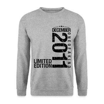 Birthday December 2011 December born in December - Unisex Sweatshirt - salt & pepper - Front - Alina (178cm) & Michal (187cm)