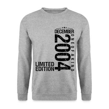 Birthday December 2004 December born in December - Unisex Sweatshirt - salt & pepper - Front - Alina (178cm) & Michal (187cm)