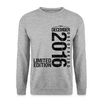 Birthday December 2016 December born in December - Unisex Sweatshirt - salt & pepper - Front - Alina (178cm) & Michal (187cm)