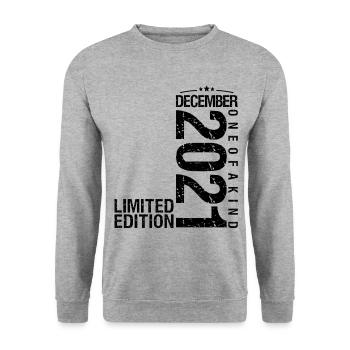 Birthday December 2021 December born in December - Unisex Sweatshirt - salt & pepper - Front - Alina (178cm) & Michal (187cm)