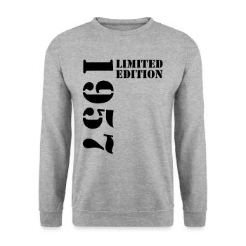 1957 édition limitée anniversaire cadeau femme mari - Sweat-shirt Unisexe - gris chiné - Devant - Alina (178cm) & Michal (187cm)