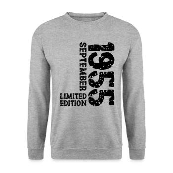 1955 September Limited Edition 68. Geburtstag Deko - Unisex Pullover - Weißgrau meliert - Vorne - Alina (178cm) & Michal (187cm)