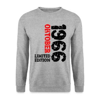 1966 Oktober Limited Edition 57. Geburtstag Deko - Unisex Pullover - Weißgrau meliert - Vorne - Alina (178cm) & Michal (187cm)
