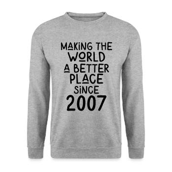 Making the World a better place since 2007 - Unisex Pullover - Weißgrau meliert - Vorne - Alina (178cm) & Michal (187cm)