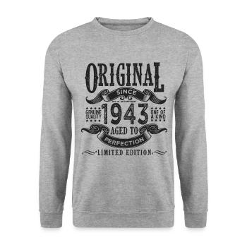 Jahrgang 1943 Jahrgang 80 Jahre Geburtstagsgeschenk - Unisex Pullover - Weißgrau meliert - Vorne - Alina (178cm) & Michal (187cm)