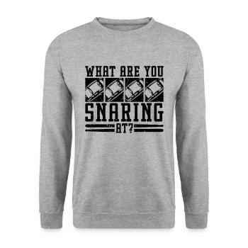 What Are You Snaring Retro Marching Band Drummer - Unisex Pullover - Weißgrau meliert - Vorne - Alina (178cm) & Michal (187cm)