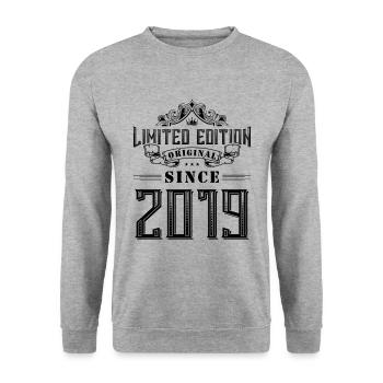 Édition limitée 2019 - Sweat-shirt Unisexe - gris chiné - Devant - Alina (178cm) & Michal (187cm)