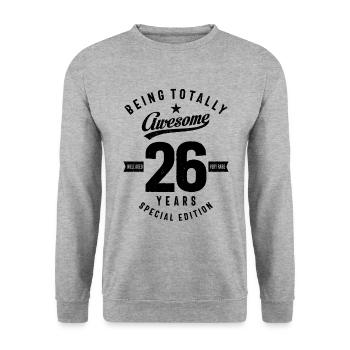 26 Jahre altes Geschenk | 26. Geburtstag Geschenk-Ideen - Unisex Pullover - Weißgrau meliert - Vorne - Alina (178cm) & Michal (187cm)
