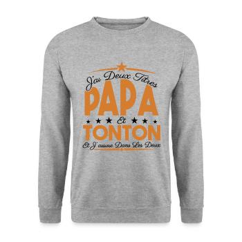 J'ai deux titres Papa et Tonton, Cadeau Papa. - Sweat-shirt Unisexe - gris chiné - Devant - Alina (178cm) & Michal (187cm)