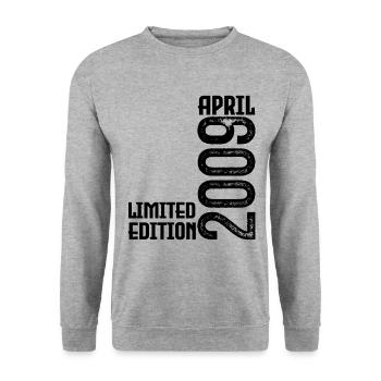 Cadeau Avril 2009. Anniversaire avril 2009. April. - Sweat-shirt Unisexe - gris chiné - Devant - Alina (178cm) & Michal (187cm)