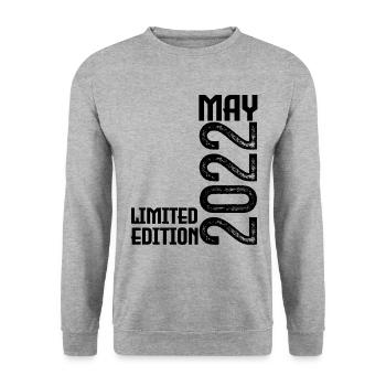 Cadeau may 2022. anniversary may 2022. Mai 2022. - Sweat-shirt Unisexe - gris chiné - Devant - Alina (178cm) & Michal (187cm)