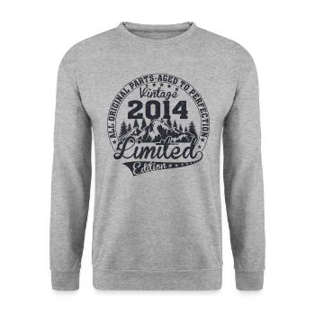 Jahrgang 2014 Vintage Retro Jubiläum - Unisex Pullover - Weißgrau meliert - Vorne - Alina (178cm) & Michal (187cm)