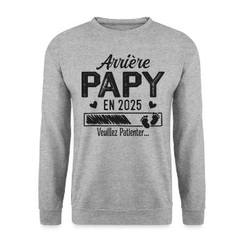 Ur-Opa im Jahr 2025 Geschenk Zukunft Opa - Unisex Pullover - Weißgrau meliert - Vorne - Alina (178cm) & Michal (187cm)