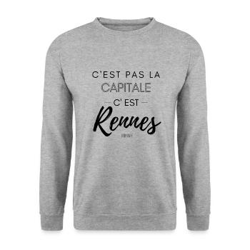 C'est pas la capitale, c'est Rennes bébé - Sweat-shirt Unisexe - gris chiné - Devant - Alina (178cm) & Michal (187cm)