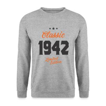 Classic 1942 - 81 Years Strong! - Unisex Sweatshirt - salt & pepper - Front - Alina (178cm) & Michal (187cm)