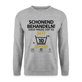 10 jährigen Praxisjubiläum Zahnarzt Arzt - Unisex Pullover - Weißgrau meliert - Vorne - Alina (178cm) & Michal (187cm)