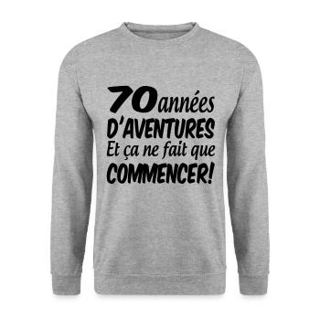 70 ans, anniversaire 70 ans, t-shirt 70 ans - Sweat-shirt Unisexe - gris chiné - Devant - Alina (178cm) & Michal (187cm)
