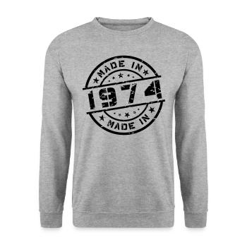 Geburtsjahr Geburtstag Born In - Made in 1974 - Unisex Pullover - Weißgrau meliert - Vorne - Alina (178cm) & Michal (187cm)