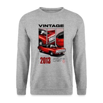 Ich bin nicht alt, ich bin ein Oldtimer, Oldtimer Jahrgang 2013 - Unisex Pullover - Weißgrau meliert - Vorne - Alina (178cm) & Michal (187cm)