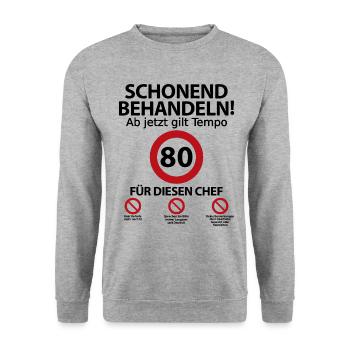 80. Geburtstag Chef Geburtstagsgeschenk mit Spruch - Unisex Pullover - Weißgrau meliert - Vorne - Alina (178cm) & Michal (187cm)