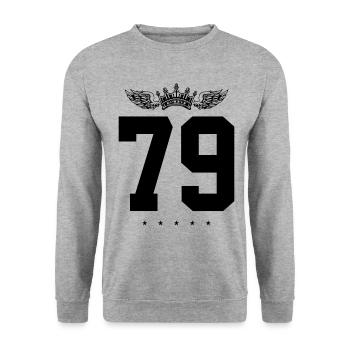 79 Zahl Krone - Unisex Pullover - Weißgrau meliert - Vorne - Alina (178cm) & Michal (187cm)