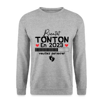 Bientôt tonton en 2023, Cadeau naissance - Sweat-shirt Unisexe - gris chiné - Devant - Alina (178cm) & Michal (187cm)