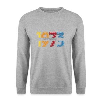 Vintage 1973 men women birthday - Unisex Sweatshirt - salt & pepper - Front - Alina (178cm) & Michal (187cm)