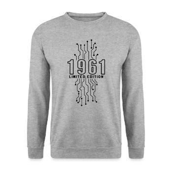 Birthday 1961 Gaming Limited Edition Gamer - Unisex Sweatshirt - salt & pepper - Front - Alina (178cm) & Michal (187cm)