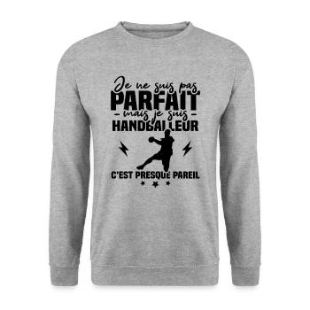 Pas parfait mais handballeur - Sweat-shirt Unisexe - gris chiné - Devant - Alina (178cm) & Michal (187cm)