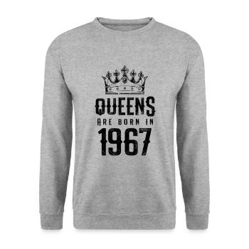 born in 1967 - Unisex Pullover - Weißgrau meliert - Vorne - Alina (178cm) & Michal (187cm)