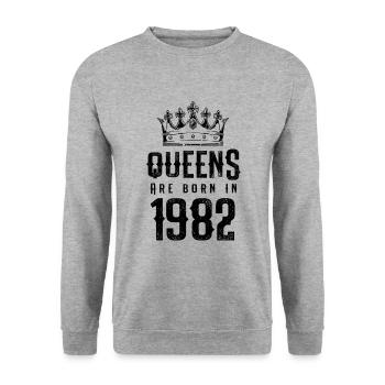 born in 1982 - Unisex Sweatshirt - salt & pepper - Front - Alina (178cm) & Michal (187cm)