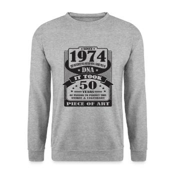 50 ans, 50e anniversaire, 1974, il a fallu 50 ans - Sweat-shirt Unisexe - gris chiné - Devant - Alina (178cm) & Michal (187cm)