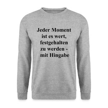 Personalized gift for photo enthusiasts - Unisex Sweatshirt - salt & pepper - Front - Alina (178cm) & Michal (187cm)