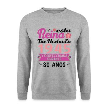 80 Jahre Geburtstagsgeschenk Frau aus dem Jahr 1945 - Unisex Pullover - Weißgrau meliert - Vorne - Alina (178cm) & Michal (187cm)