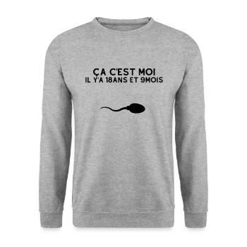 T shirt anniversaire ça c'est moi il y'a 18ans - Sweat-shirt Unisexe - gris chiné - Devant - Alina (178cm) & Michal (187cm)