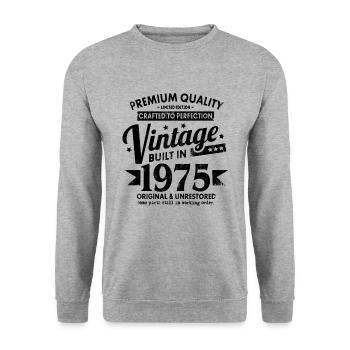 VINTAGE BUILT IN 1975 COOL 46. GEBURTSTAG GESCHENK - Unisex Pullover - Weißgrau meliert - Vorne - Alina (178cm) & Michal (187cm)